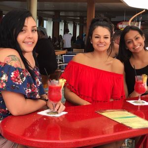 Meet your Posher, Janaè